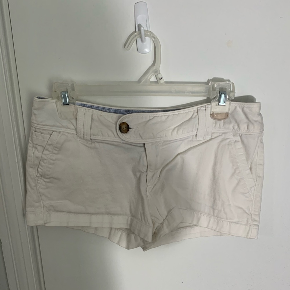2/10 Red camel white shorts - small blemish